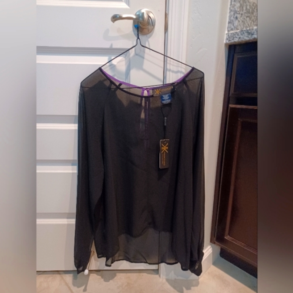 Kardashian Kollection Medium Black Raglan Split Blouse - NEW/NWT